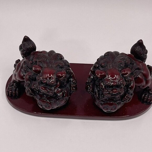 Beautiful Vintage Chinese Shisa Dogs Foo Dogs Resin Cinnabar Decor Paperweight - Picture 4 of 9